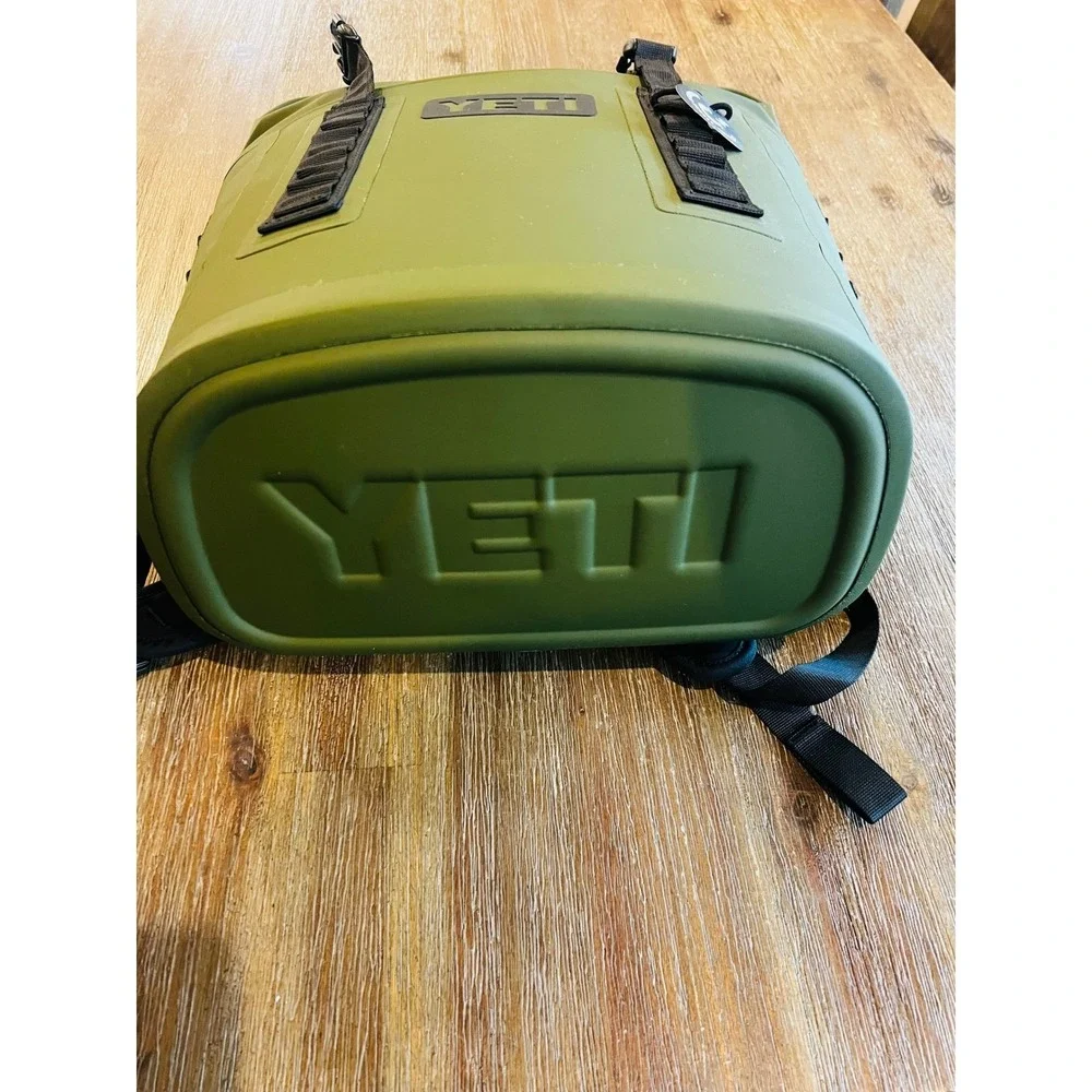 NWT YETI Hopper M20 Soft Backpack Cooler Camp Green MagShield Access